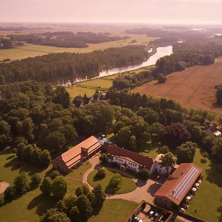 Relais & Chateaux Gutshaus Stolpe Hotel Stolpe an der Peene Exterior photo