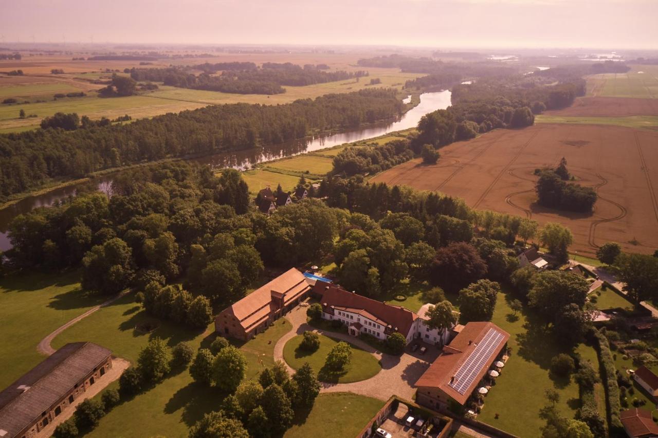 Relais & Chateaux Gutshaus Stolpe Hotel Stolpe an der Peene Exterior photo