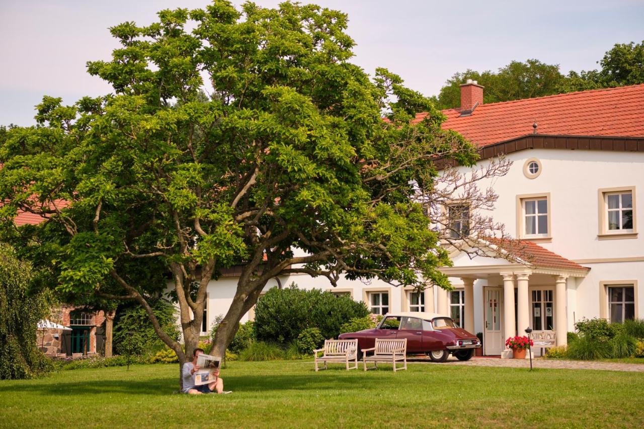 Relais & Chateaux Gutshaus Stolpe Hotel Stolpe an der Peene Exterior photo