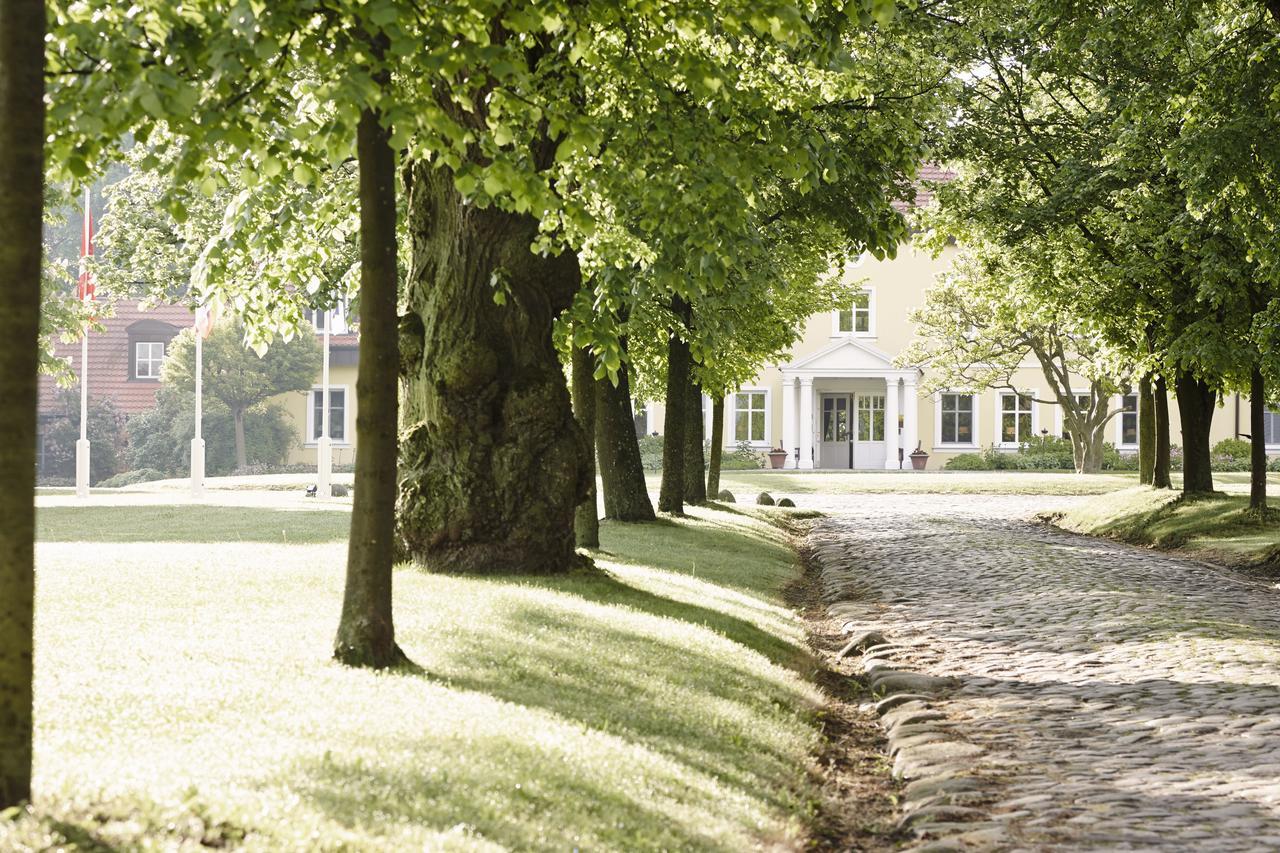 Relais & Chateaux Gutshaus Stolpe Hotel Stolpe an der Peene Exterior photo